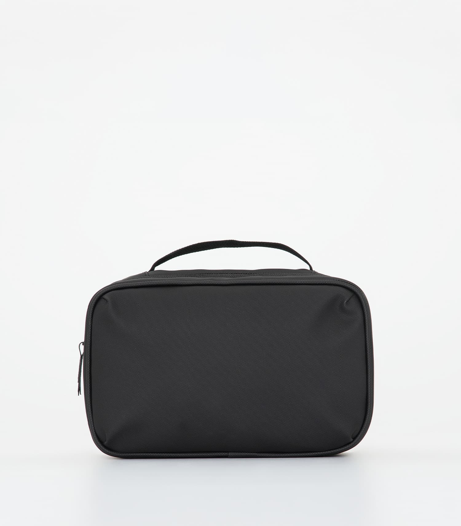 COAL HARBOUR® BOARDROOM SPLIT CASE TOILETRY BAG. 4.2L